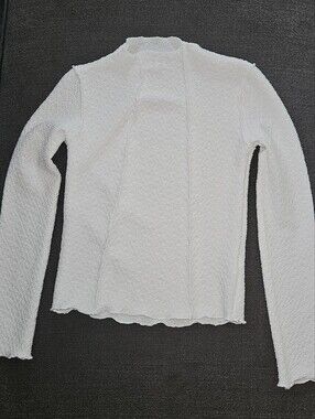 Girls Medium White Textured Long-Sleeve Mock Neck Top